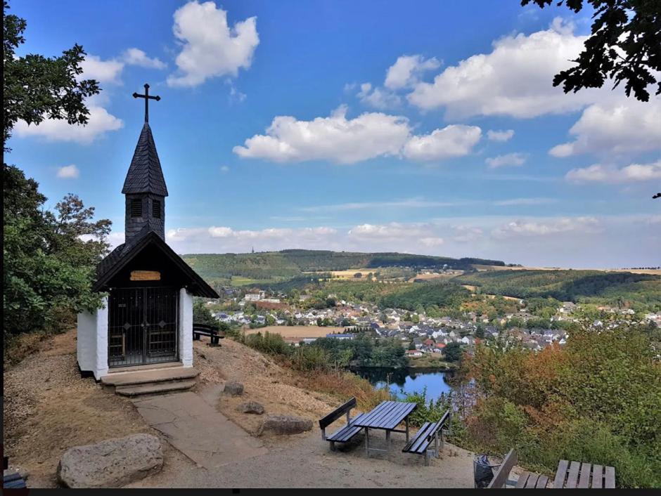 Gruene Oase Am Mausauel Nideggen Kültér fotó